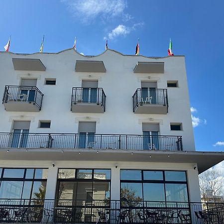 Hotel Alcazar リミニ エクステリア 写真